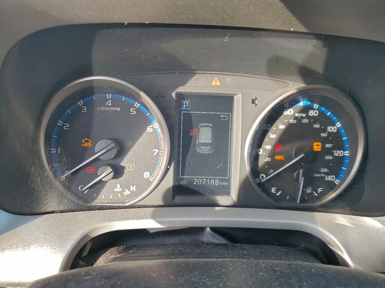 2017 TOYOTA RAV4 XLE photo 9
