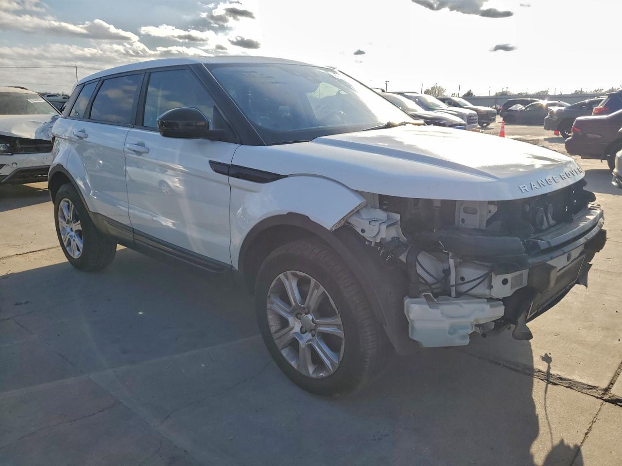 2016 LAND ROVER RANGE ROVER EVOQUE SE photo 4