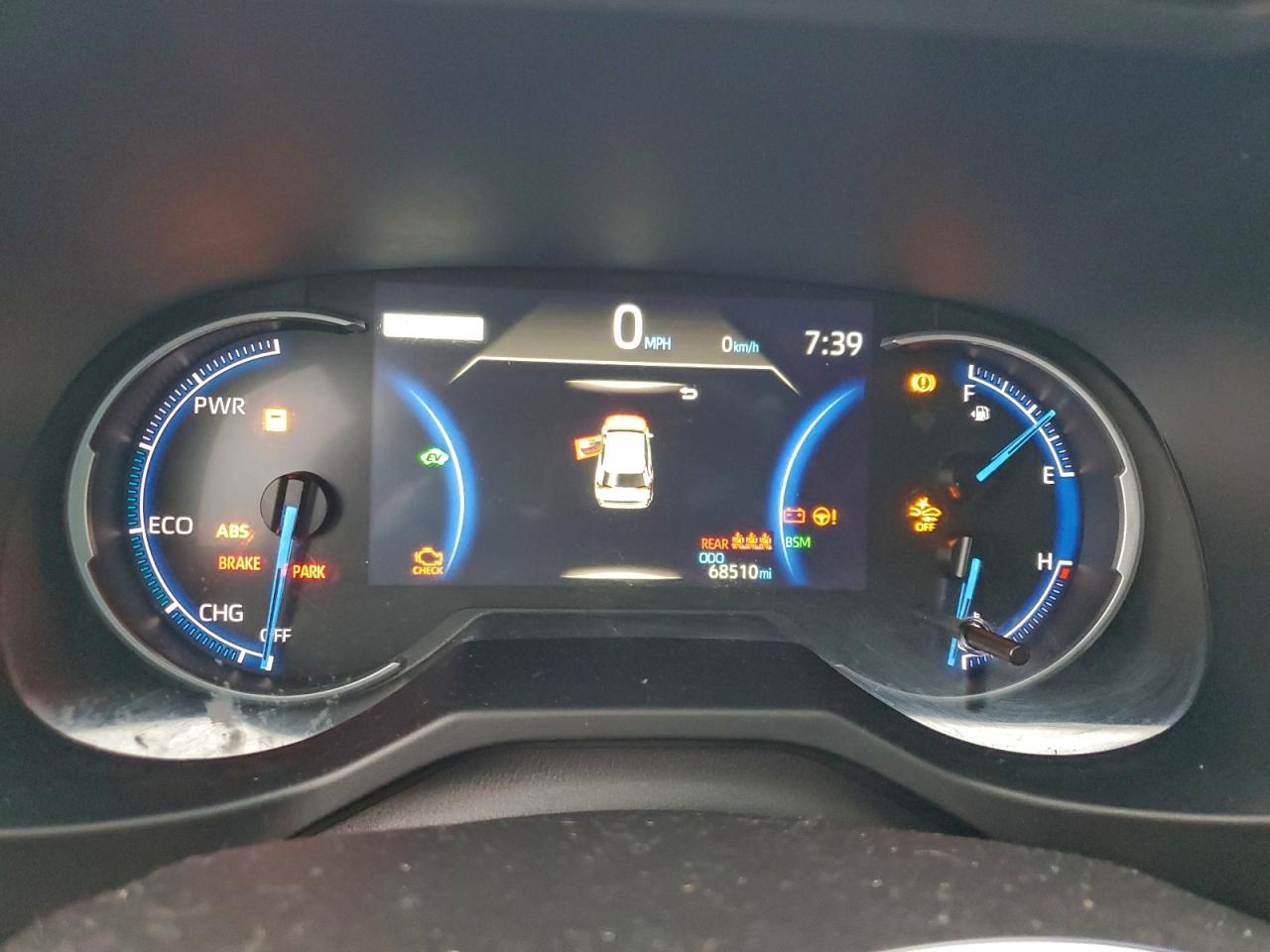 2021 TOYOTA RAV4 XSE photo 9