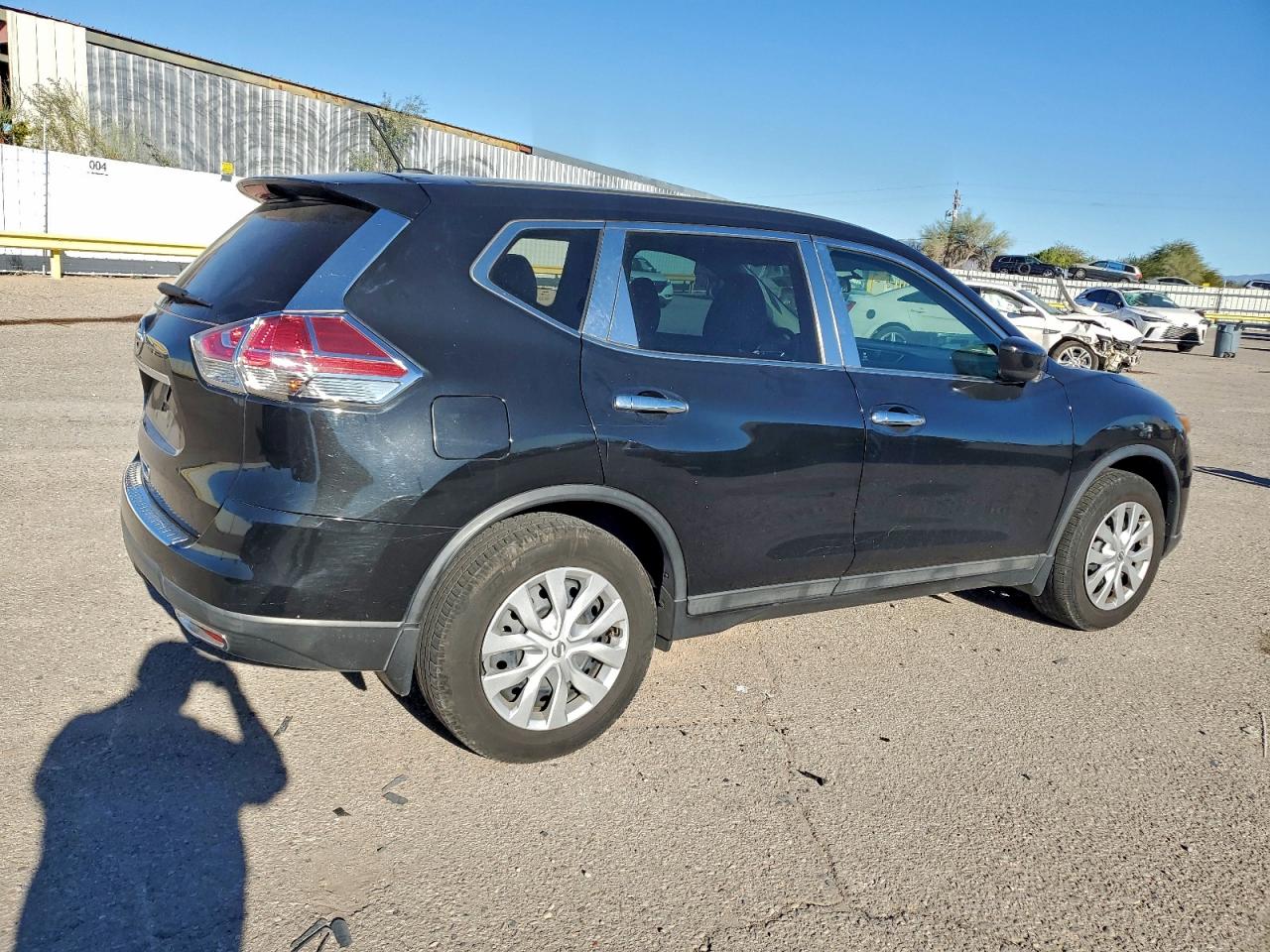 2016 NISSAN ROGUE S photo 3