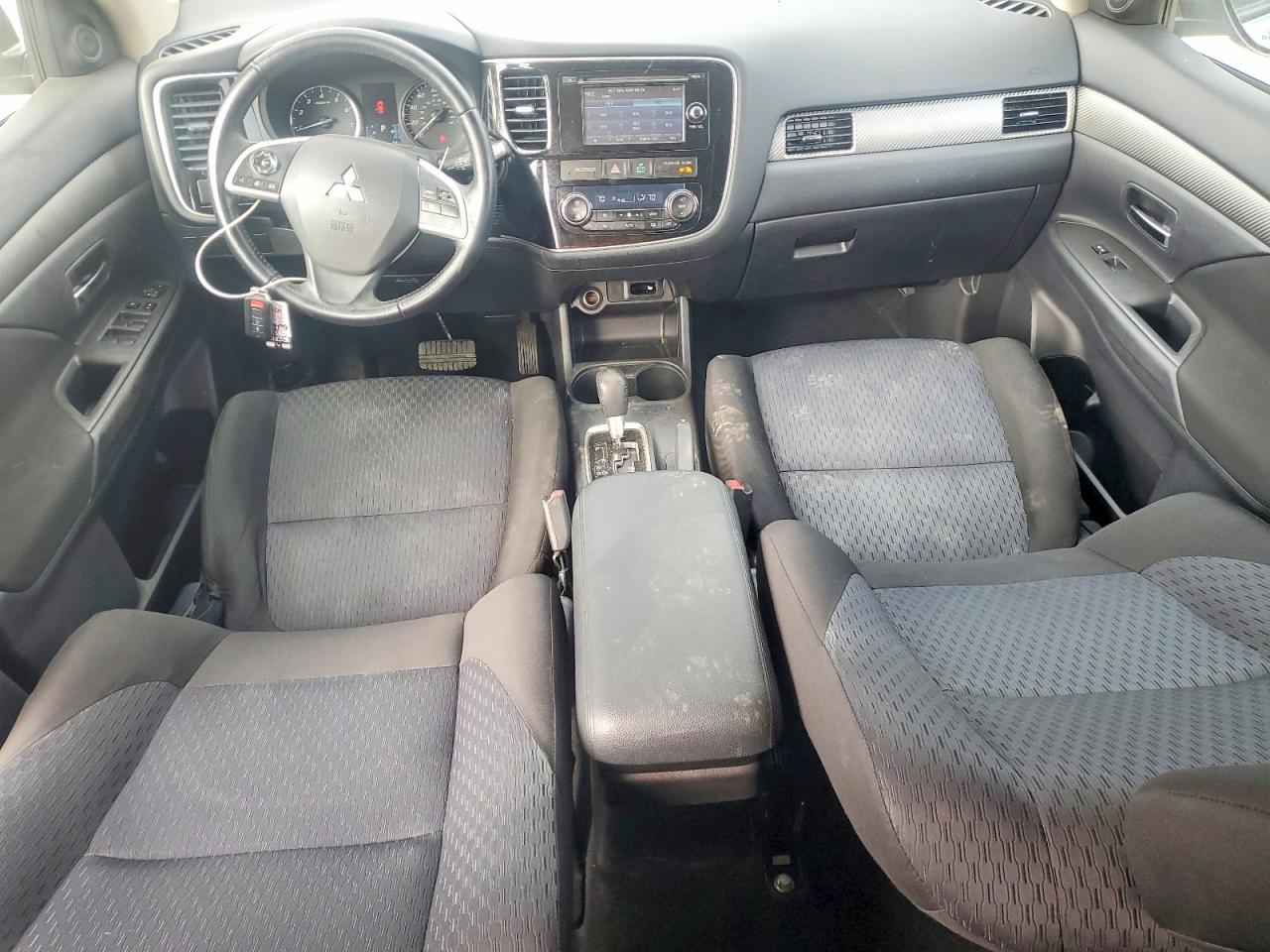 2014 MITSUBISHI OUTLANDER SE photo 8