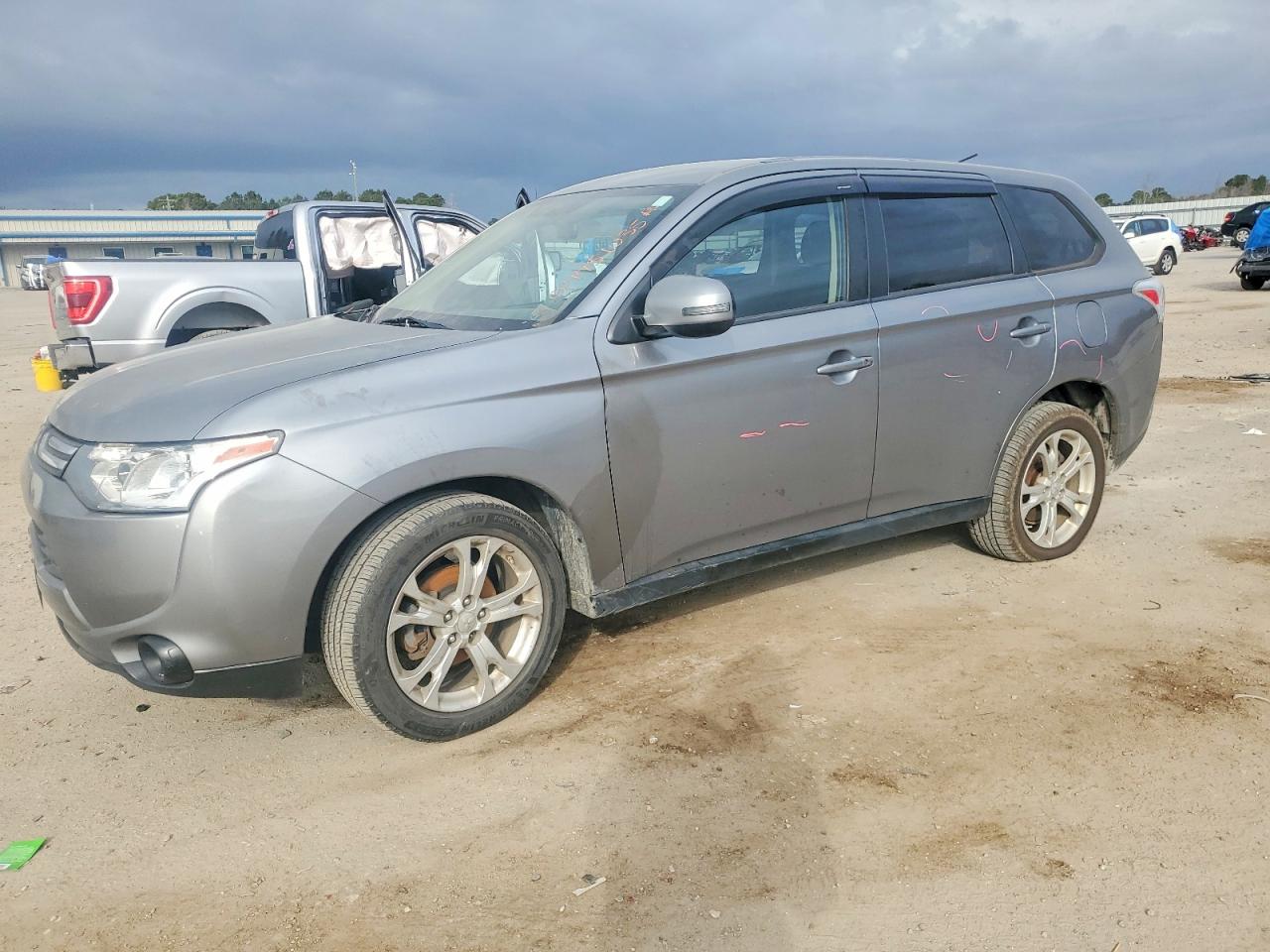 2014 MITSUBISHI OUTLANDER