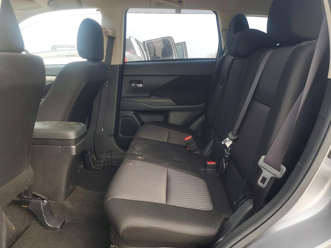 2014 MITSUBISHI OUTLANDER SE photo 11