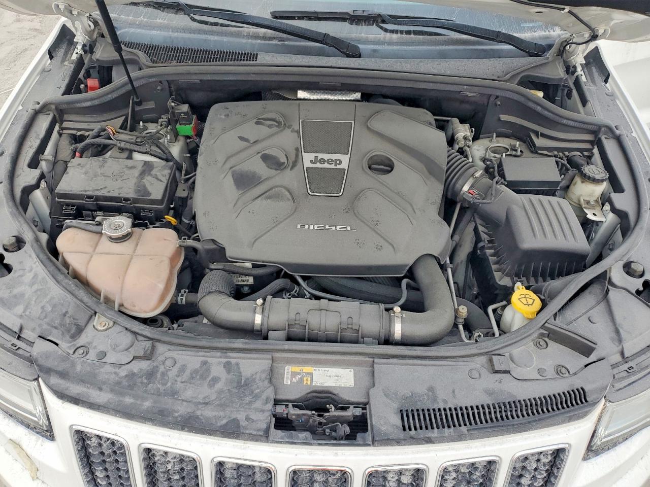 2015 JEEP GRAND CHEROKEE OVERLAND photo 12