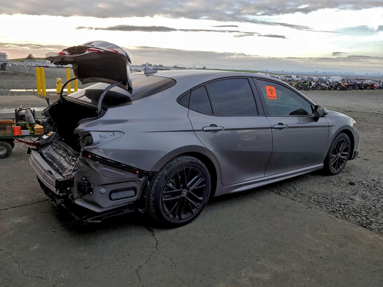 2025 TOYOTA CAMRY photo 3