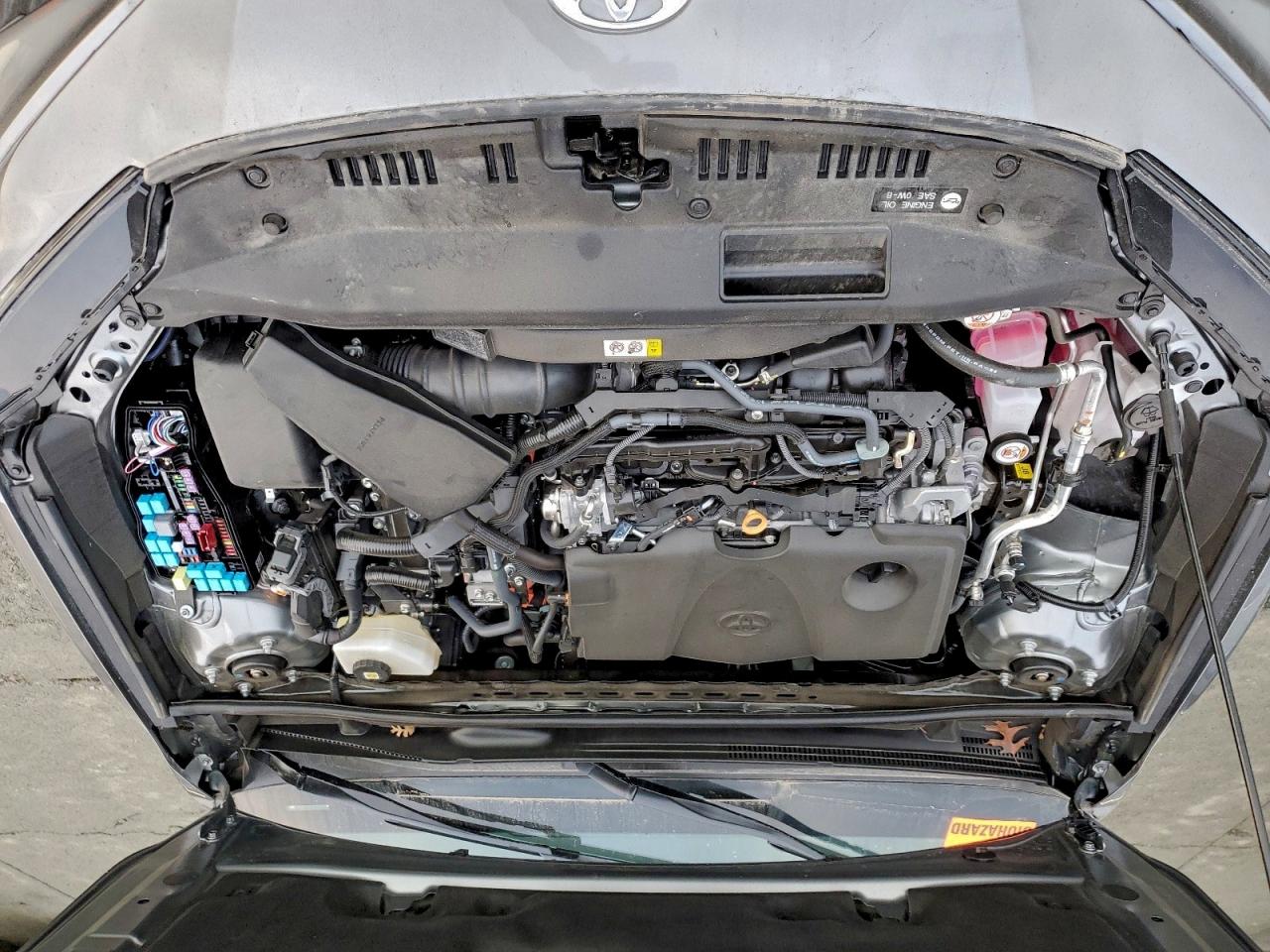 2025 TOYOTA CAMRY photo 11