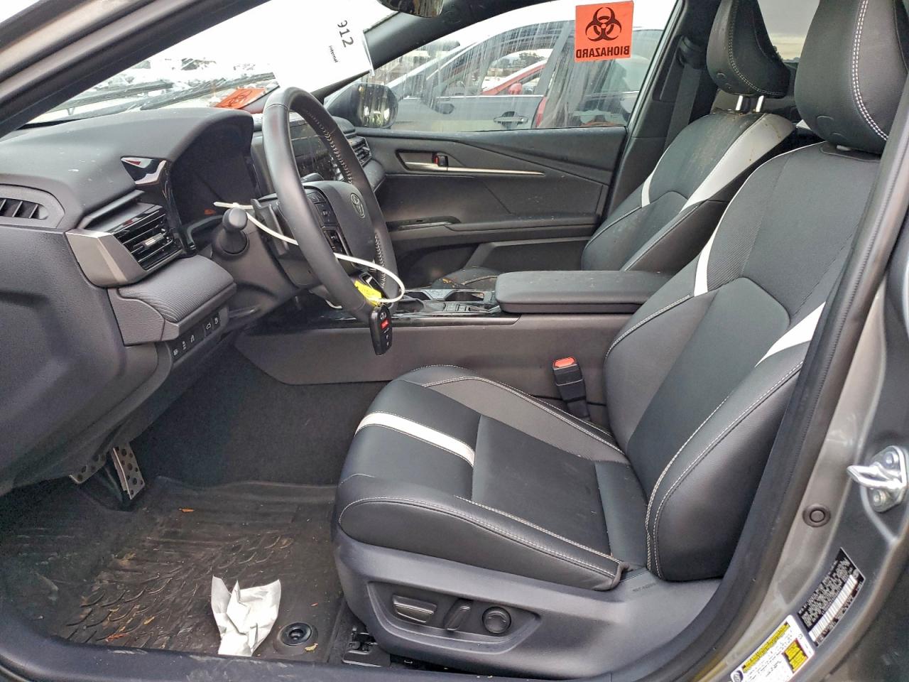 2025 TOYOTA CAMRY photo 7