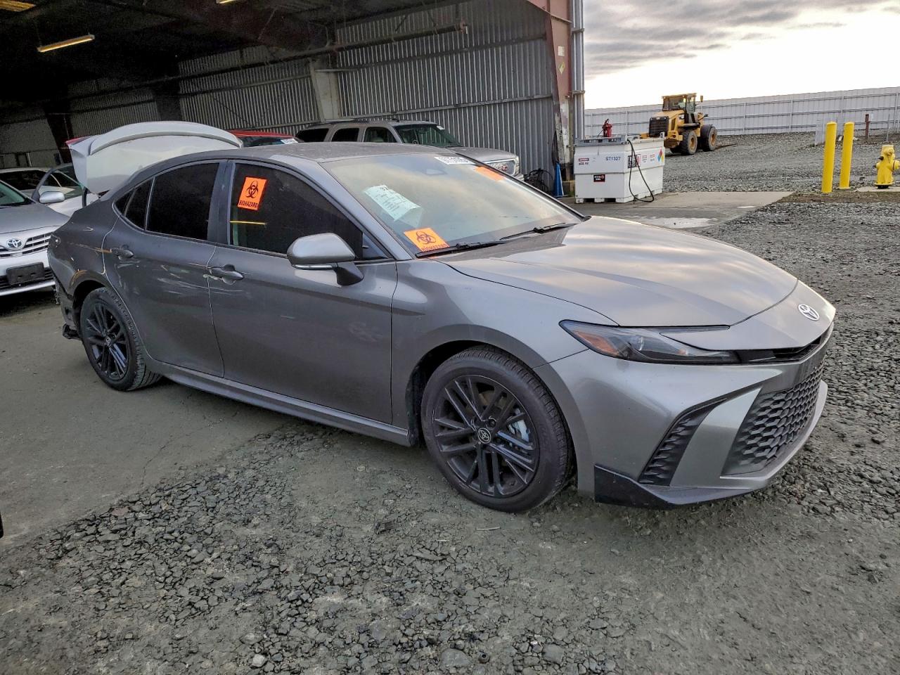 2025 TOYOTA CAMRY photo 4