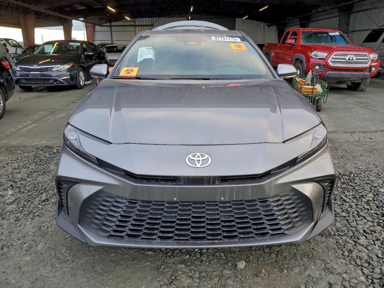 2025 TOYOTA CAMRY photo 5