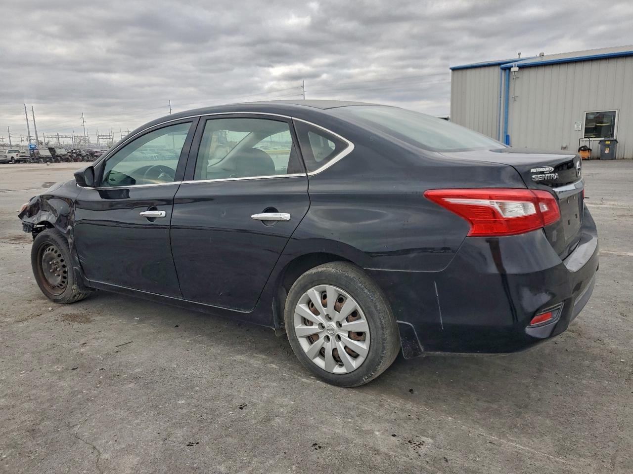2016 NISSAN SENTRA S photo 2