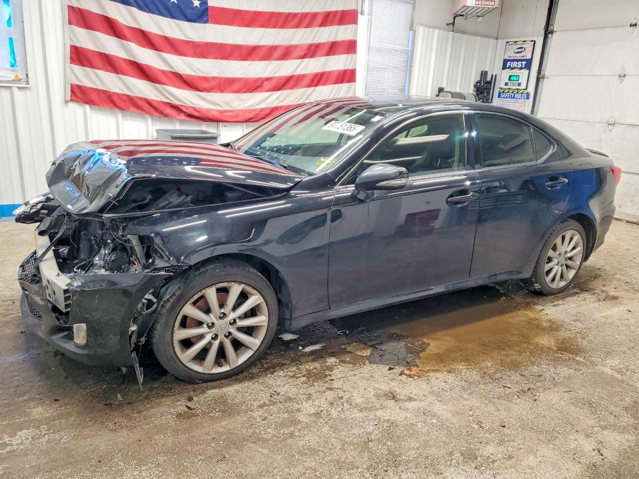 2010 LEXUS IS