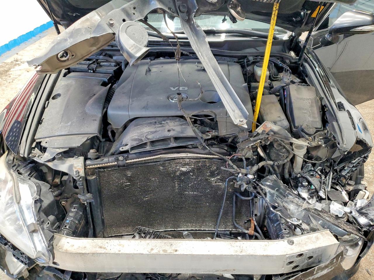 2010 LEXUS IS 250 photo 11