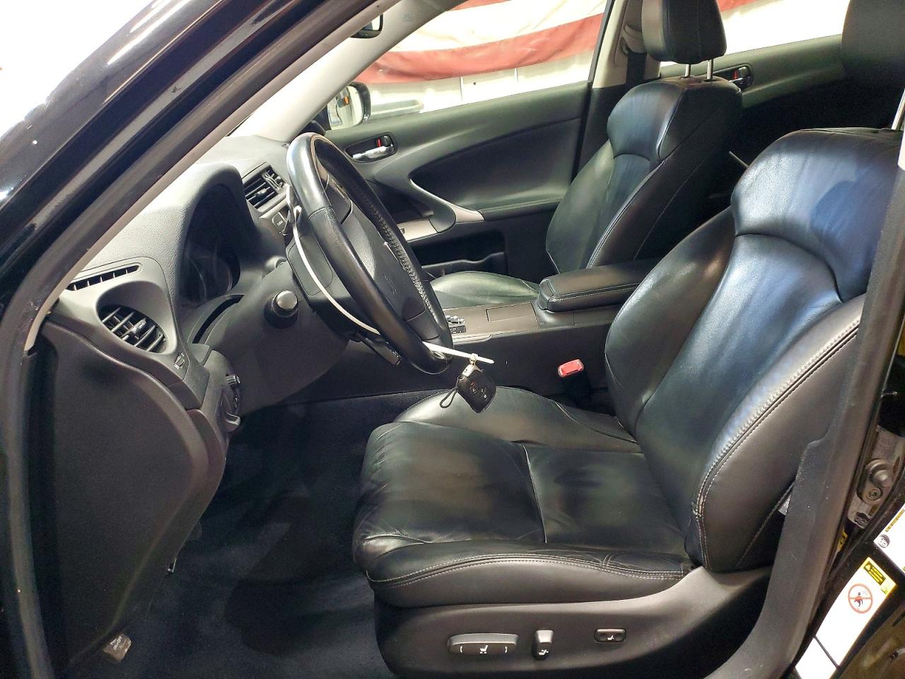 2010 LEXUS IS 250 photo 7