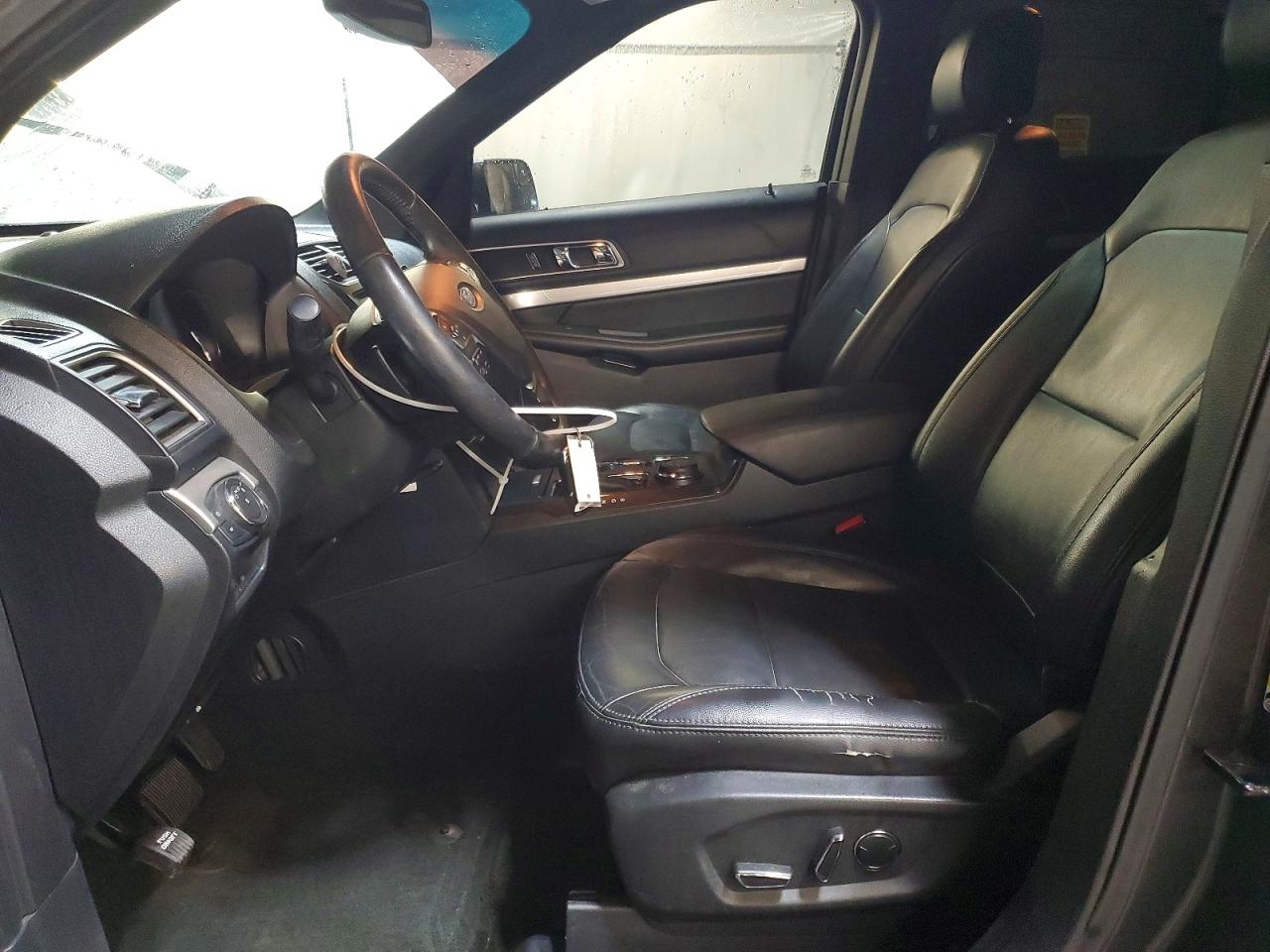 2016 FORD EXPLORER XLT photo 7