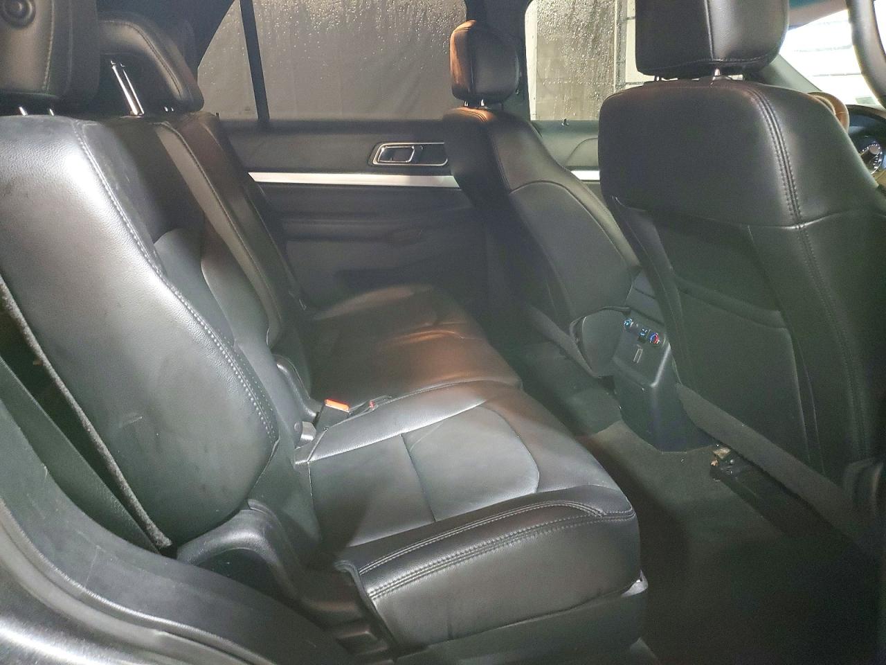 2016 FORD EXPLORER XLT photo 11