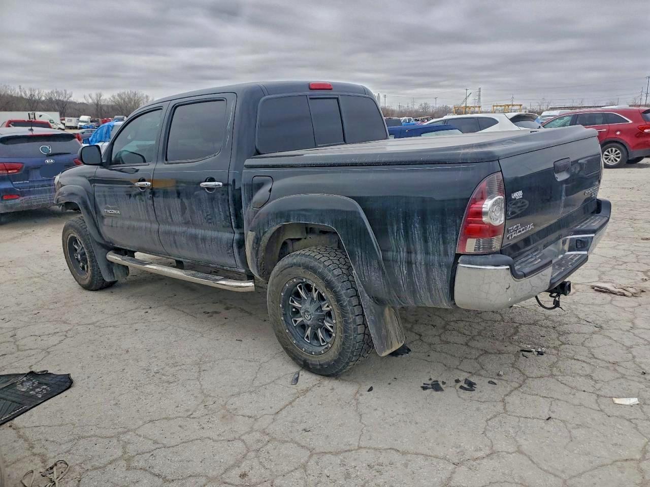 2013 TOYOTA TACOMA DOUBLE CAB photo 2