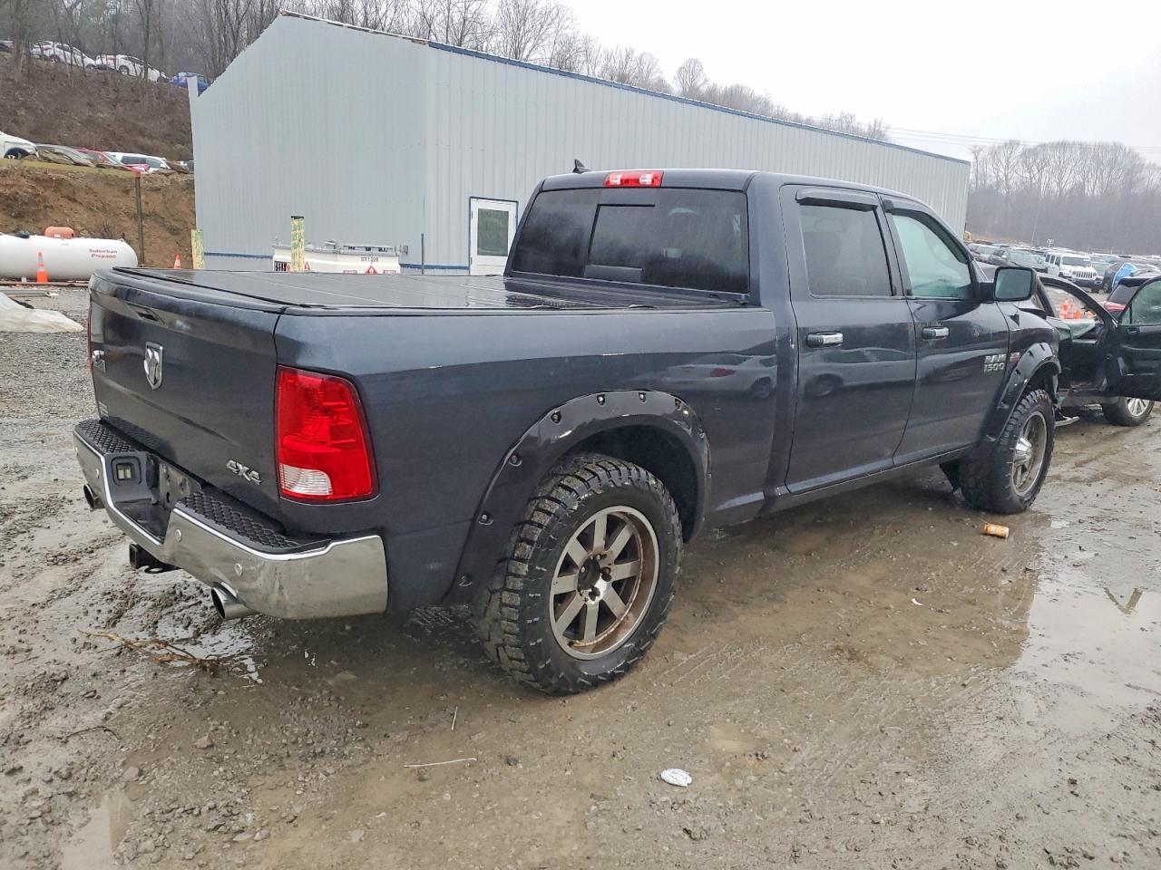 2016 RAM 1500 SLT photo 5