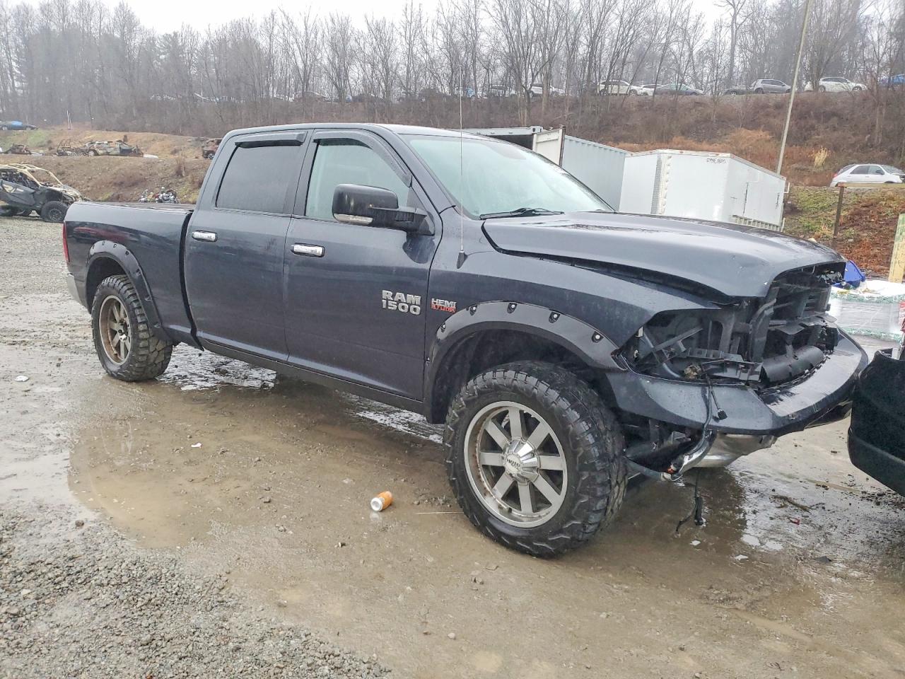 2016 RAM 1500 SLT photo 7