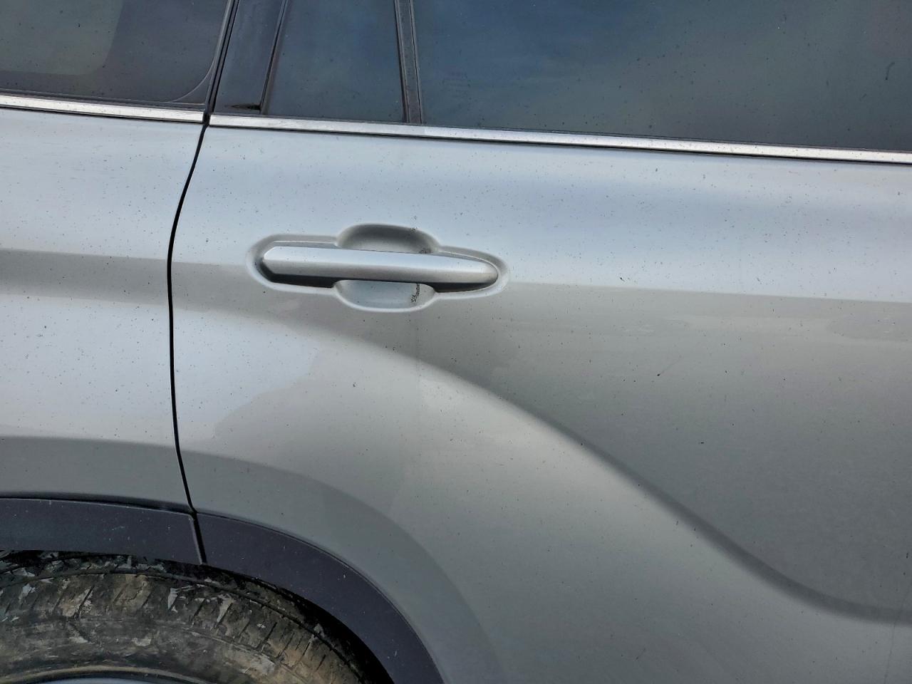2021 TOYOTA HIGHLANDER LIMITED photo 10