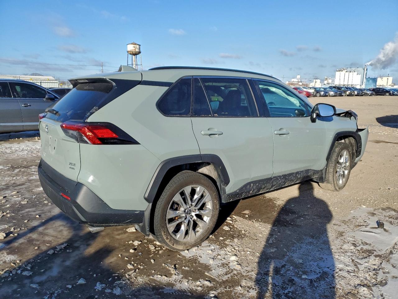 2021 TOYOTA RAV4 XLE PREMIUM photo 3