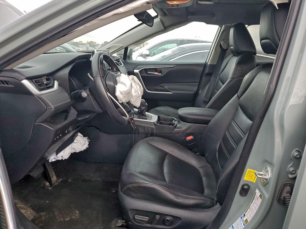 2021 TOYOTA RAV4 XLE PREMIUM photo 7