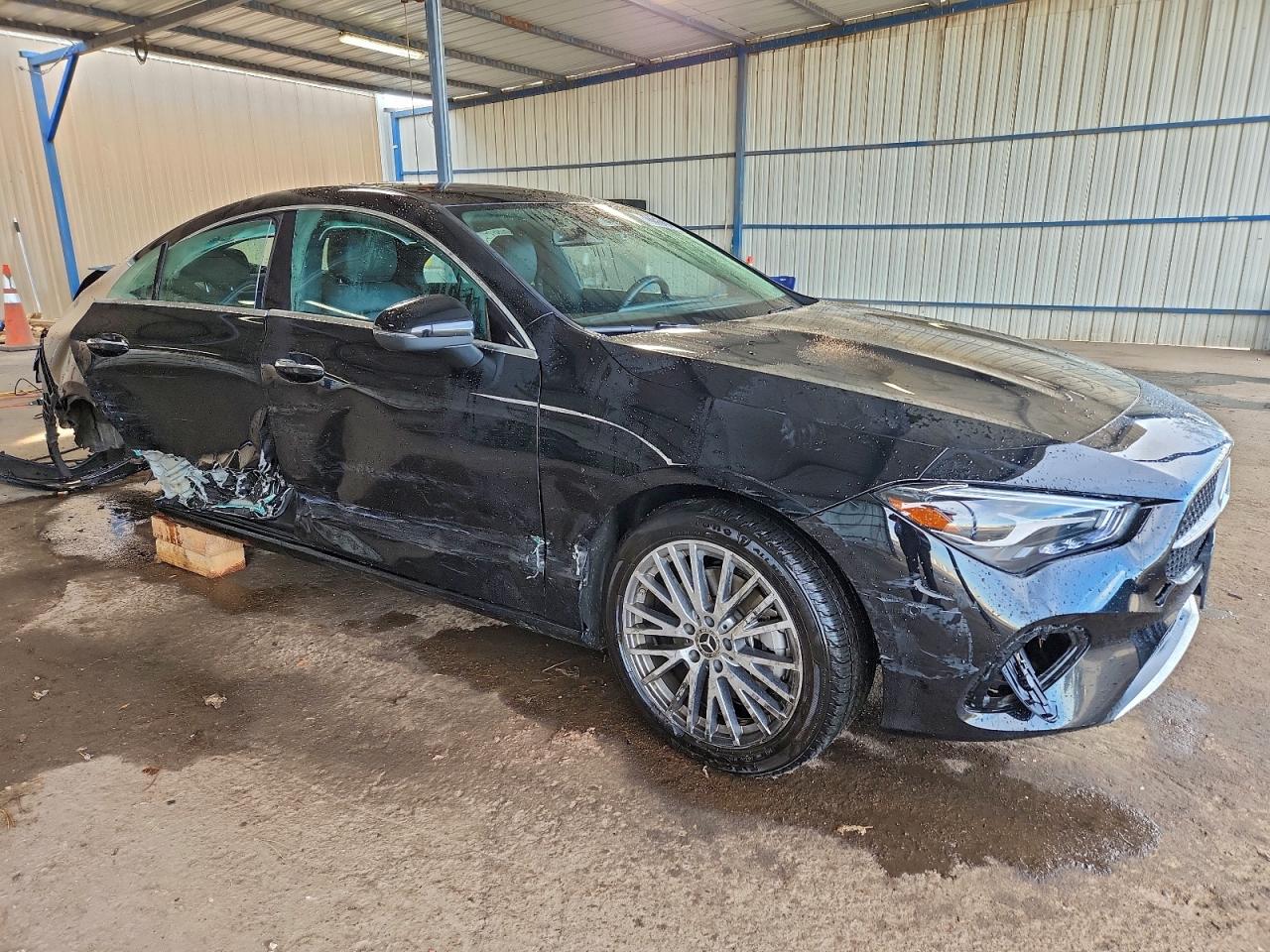 2025 MERCEDES-BENZ CLA 250 4MATIC photo 4