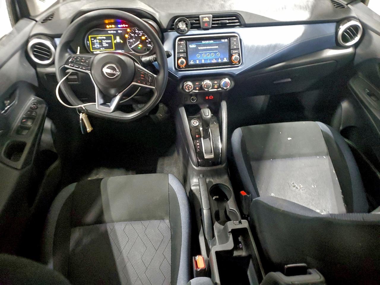 2025 NISSAN VERSA SV photo 8