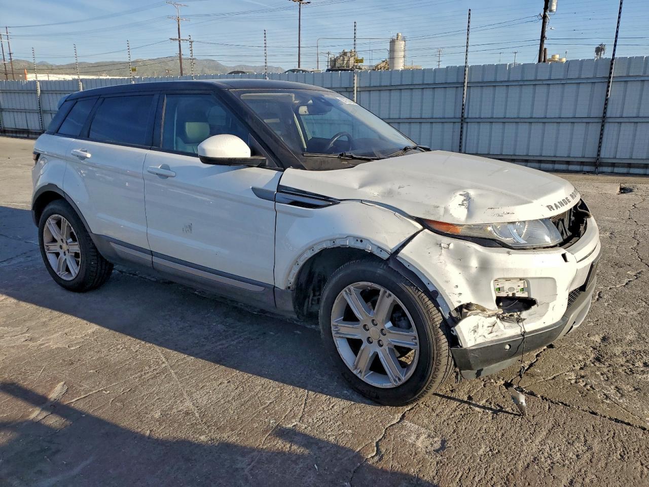 2015 LAND ROVER RANGE ROVER EVOQUE PURE PLUS photo 4
