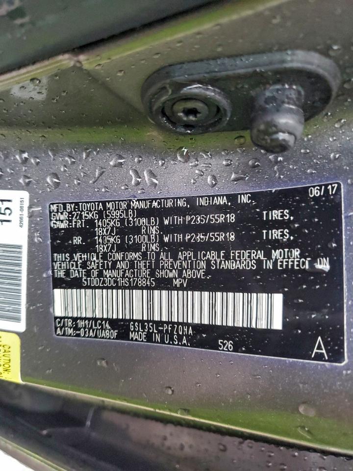 2017 TOYOTA SIENNA XLE photo 14
