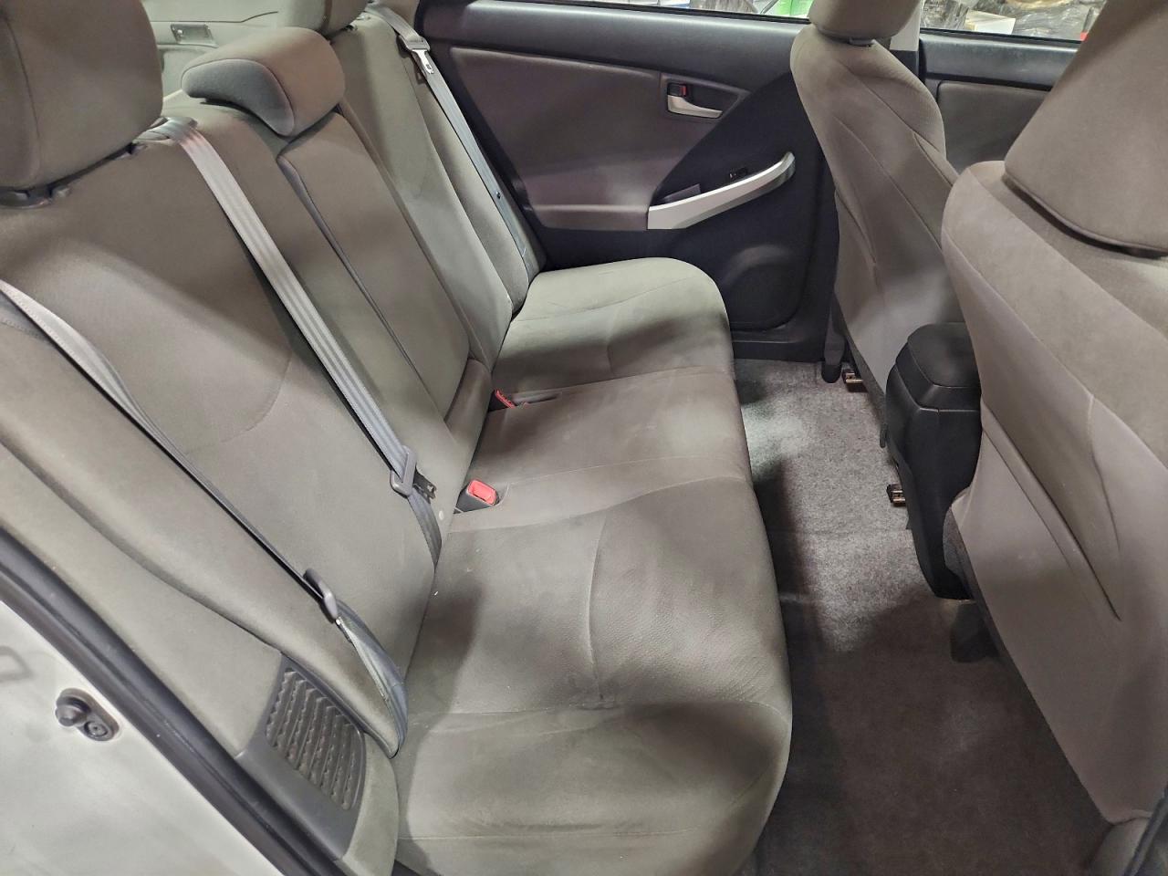 2014 TOYOTA PRIUS photo 10