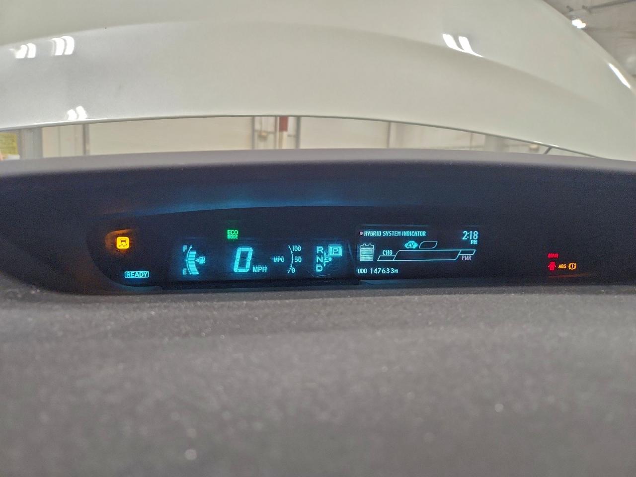 2014 TOYOTA PRIUS photo 9