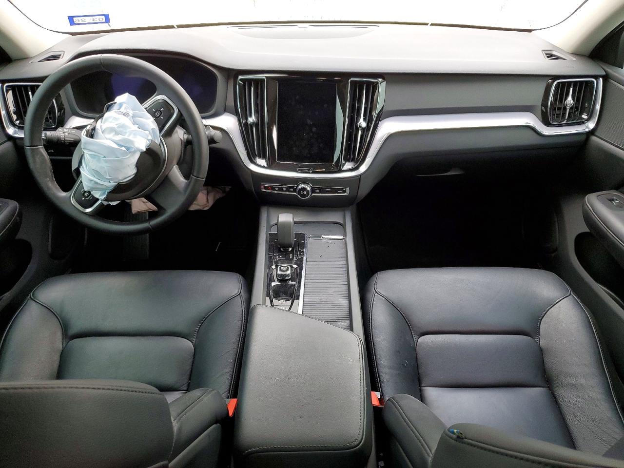 2024 VOLVO S60 CORE photo 8