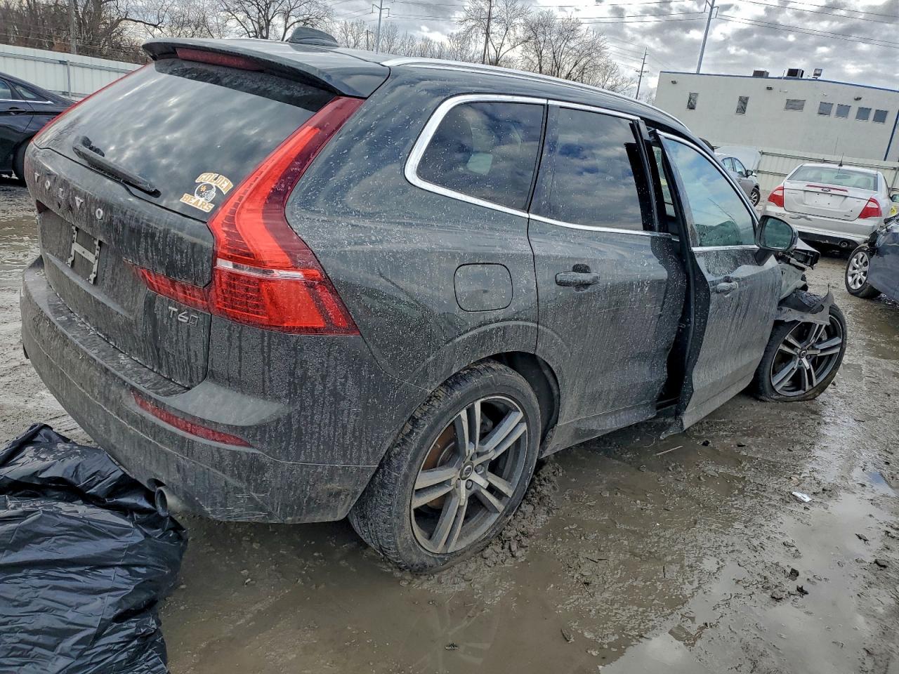 2020 VOLVO XC60 T6 MOMENTUM photo 5