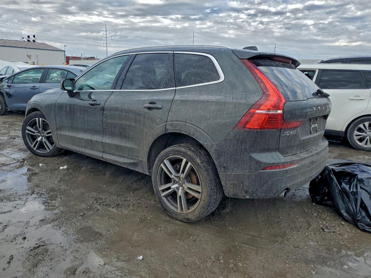 2020 VOLVO XC60 T6 MOMENTUM photo 3
