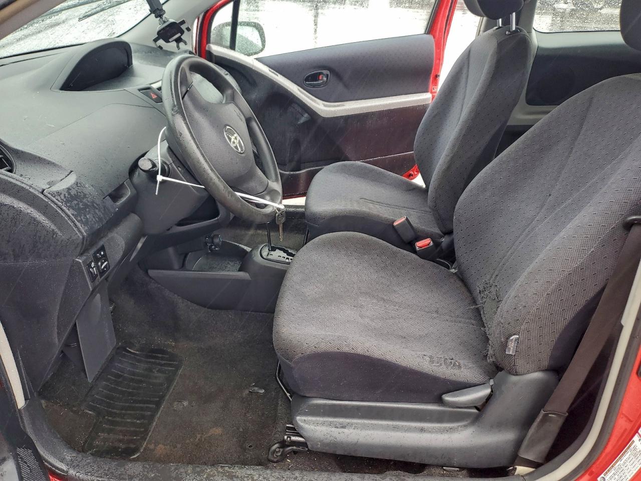 2009 TOYOTA YARIS photo 25