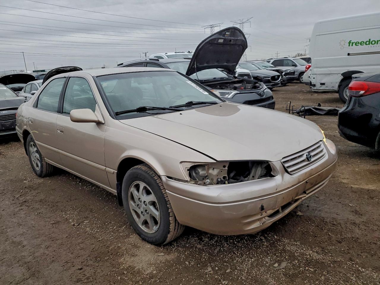 1999 TOYOTA CAMRY LE photo 7
