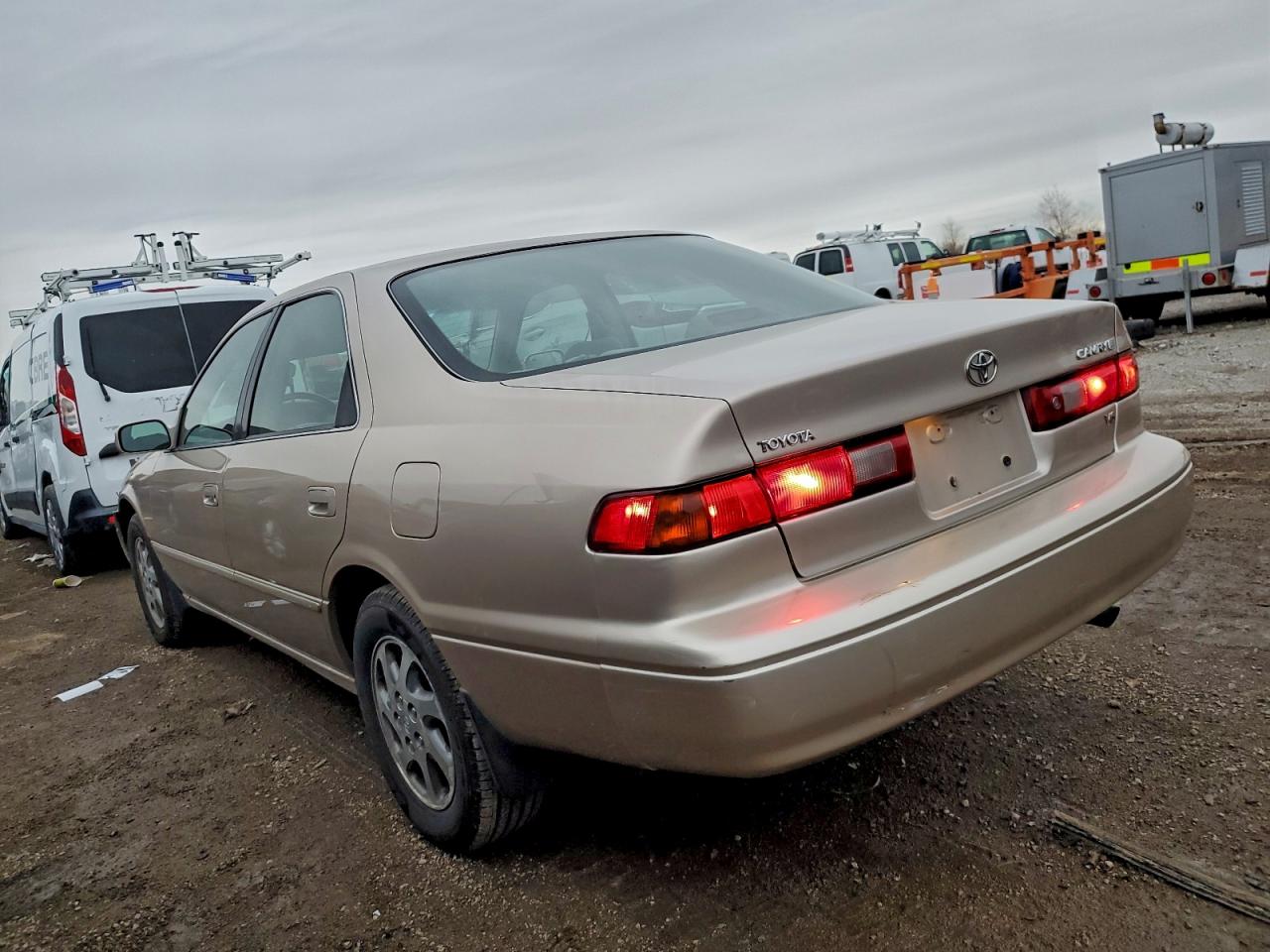 1999 TOYOTA CAMRY LE photo 3
