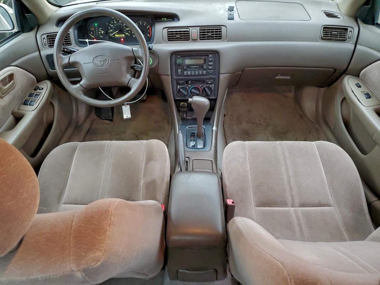 1999 TOYOTA CAMRY LE photo 15
