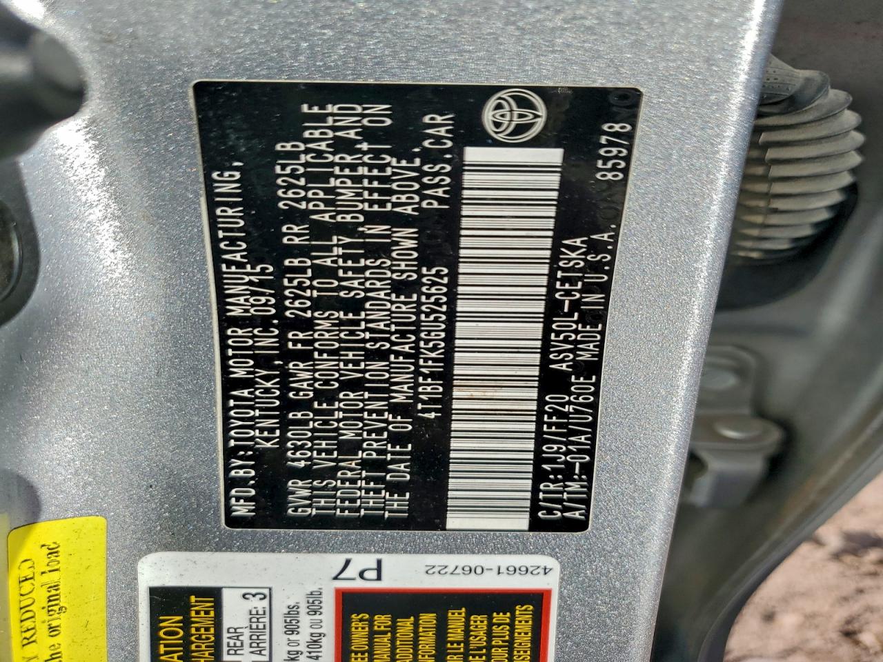 2016 TOYOTA CAMRY LE photo 23