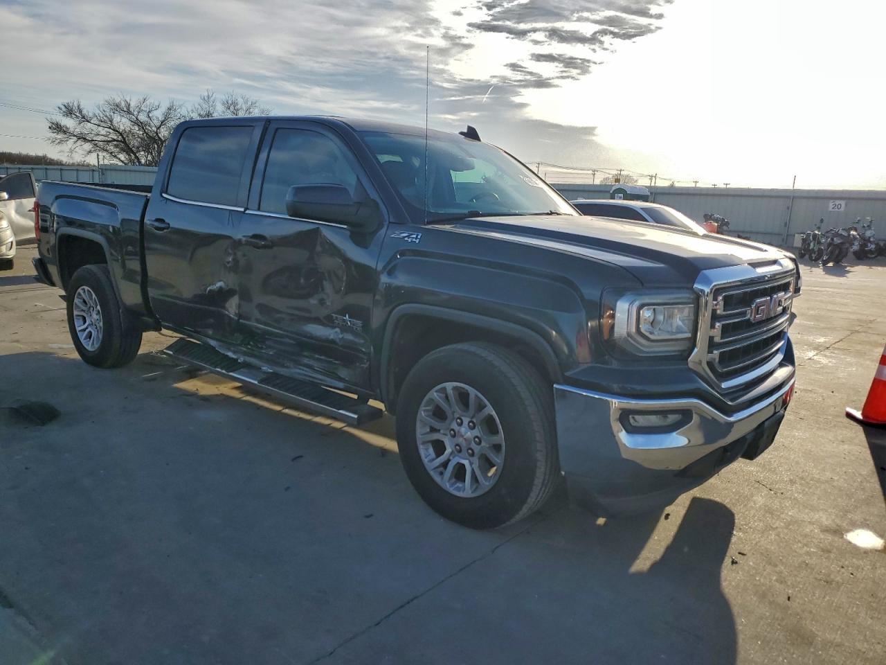 2017 GMC SIERRA K1500 SLE photo 10