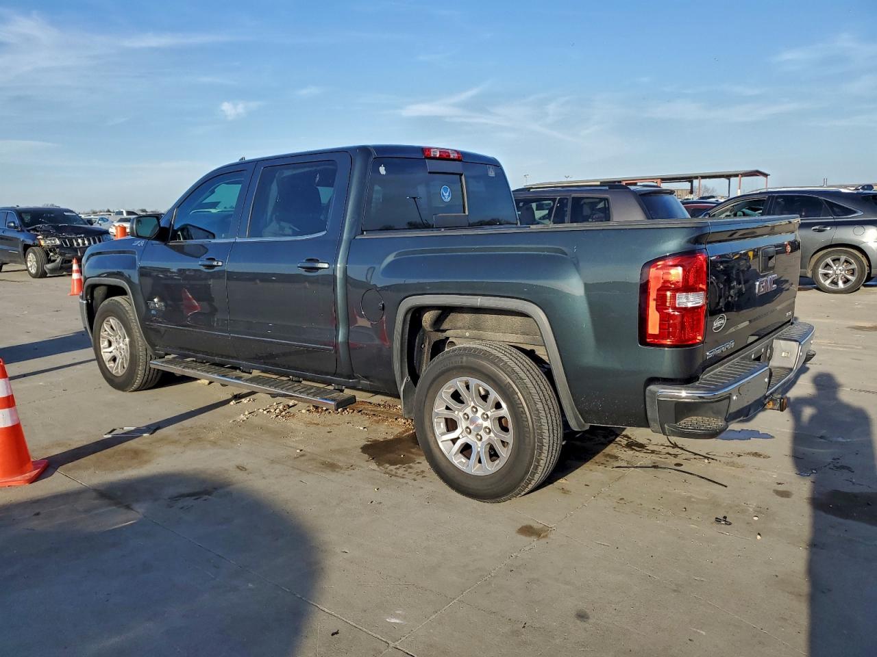 2017 GMC SIERRA K1500 SLE photo 4