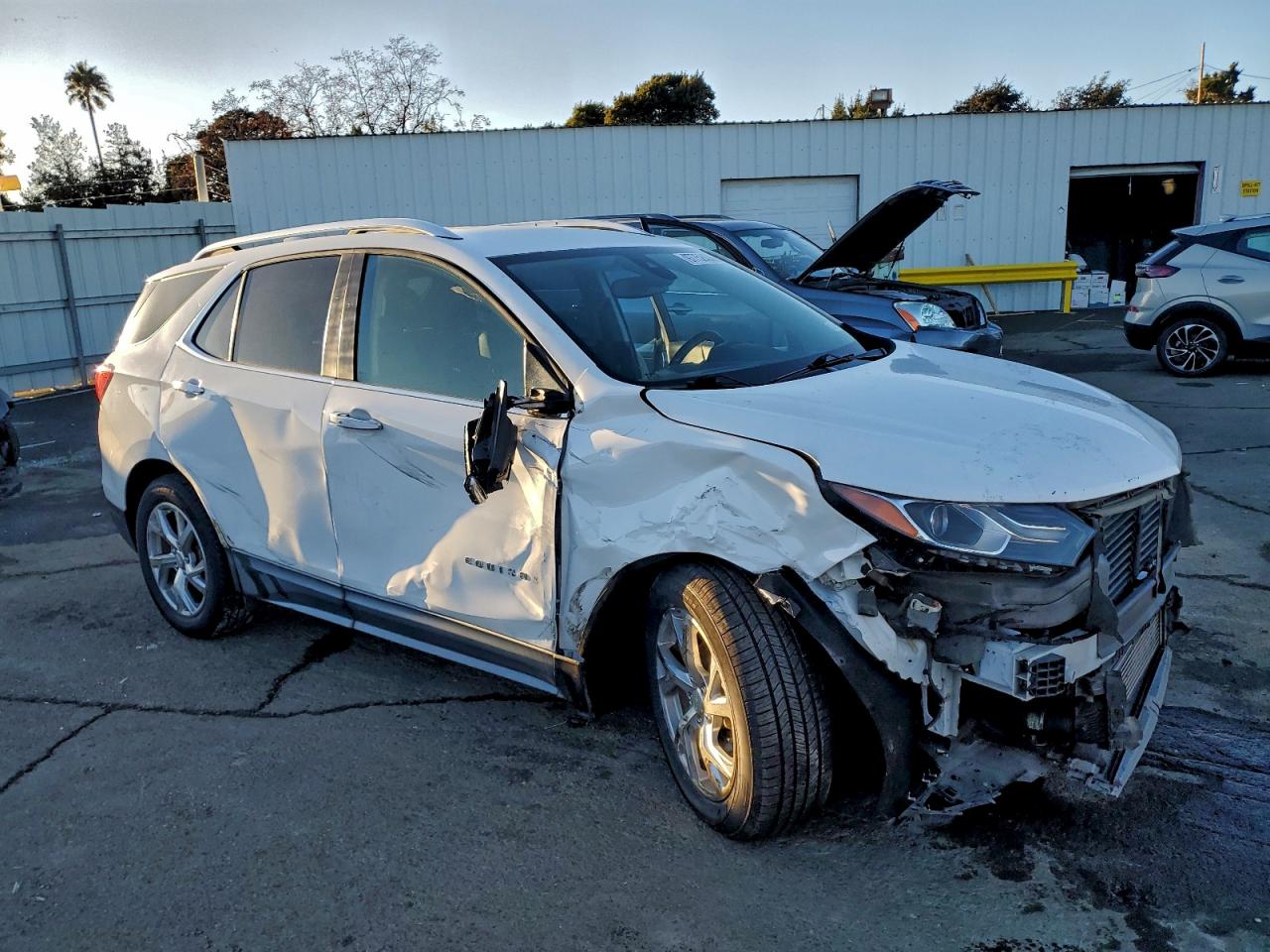 2018 CHEVROLET EQUINOX PREMIER photo 4