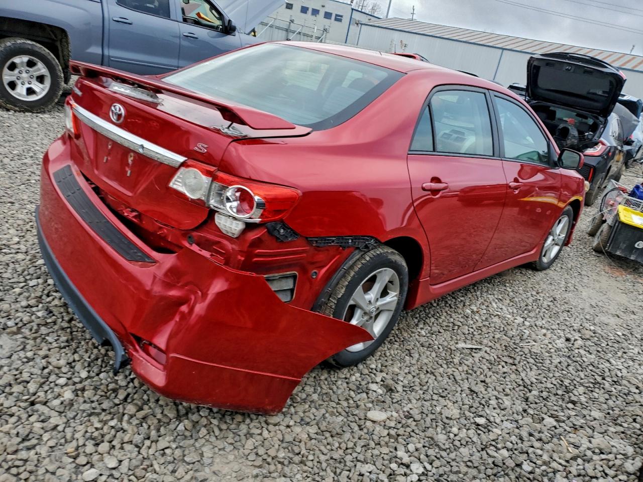 2013 TOYOTA COROLLA BASE photo 3