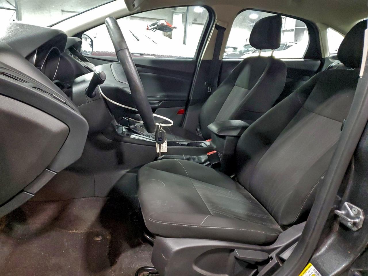 2018 FORD FOCUS SE photo 13