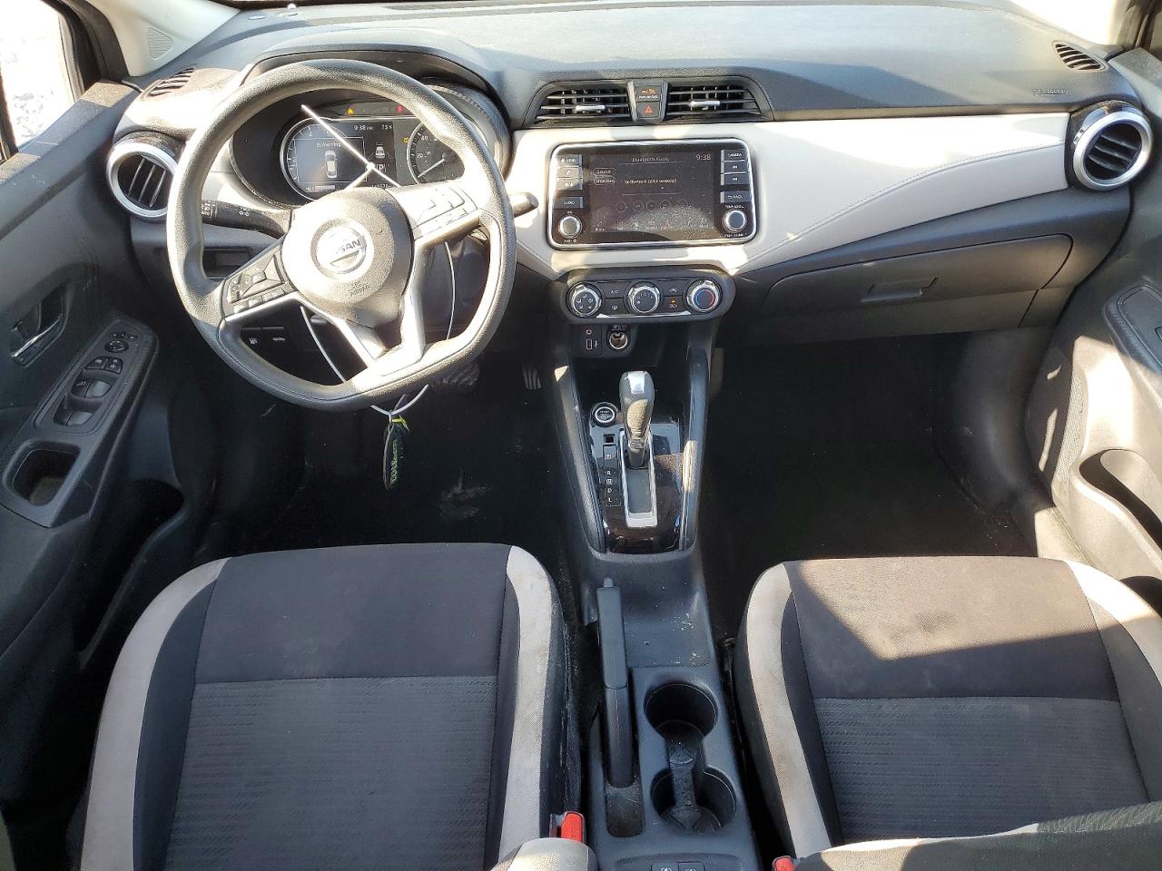 2021 NISSAN VERSA SV photo 15