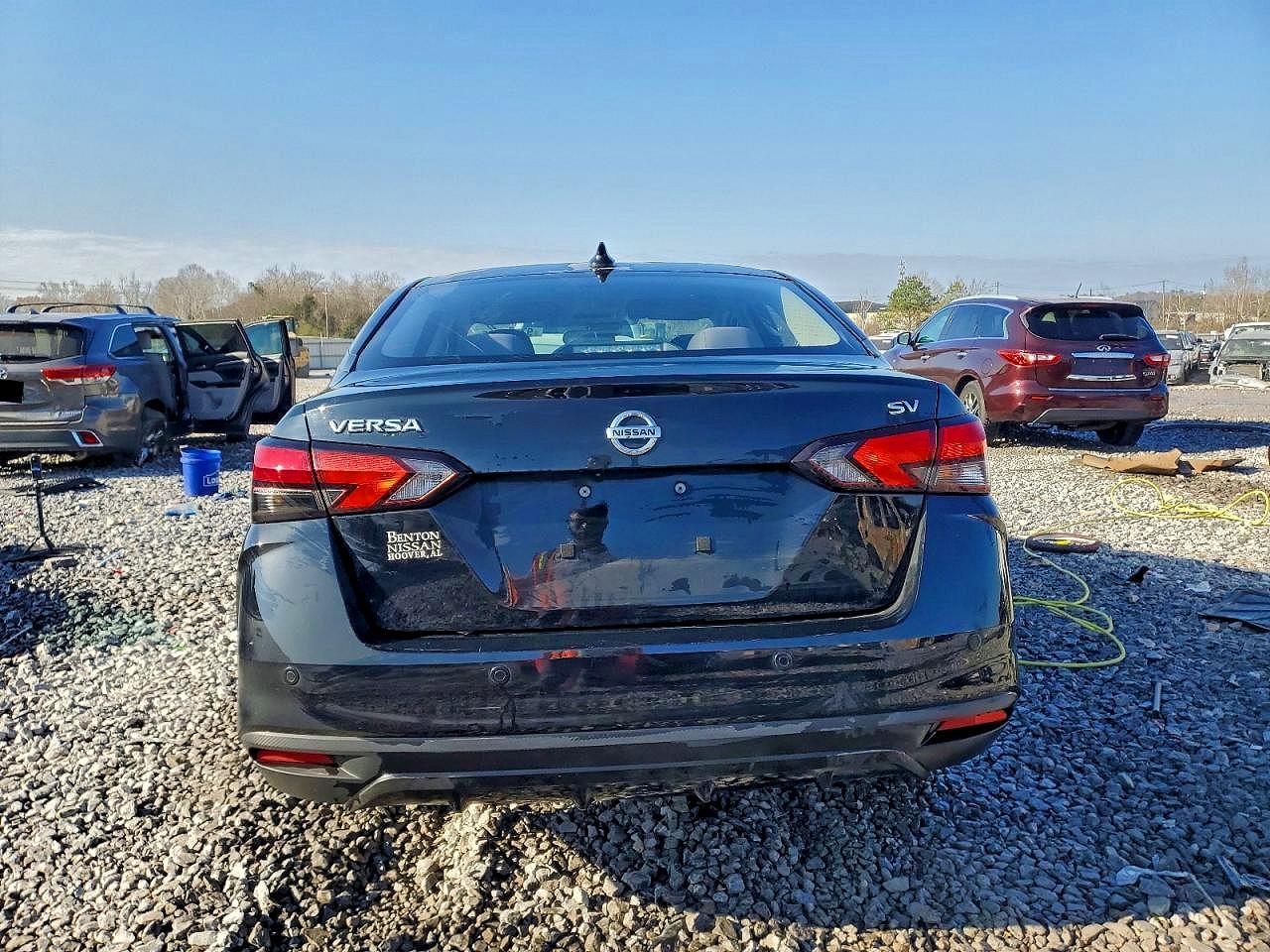 2021 NISSAN VERSA SV photo 11