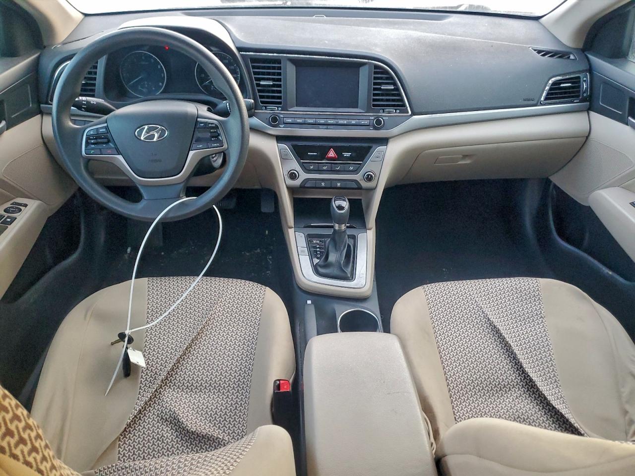 2017 HYUNDAI ELANTRA SE photo 8