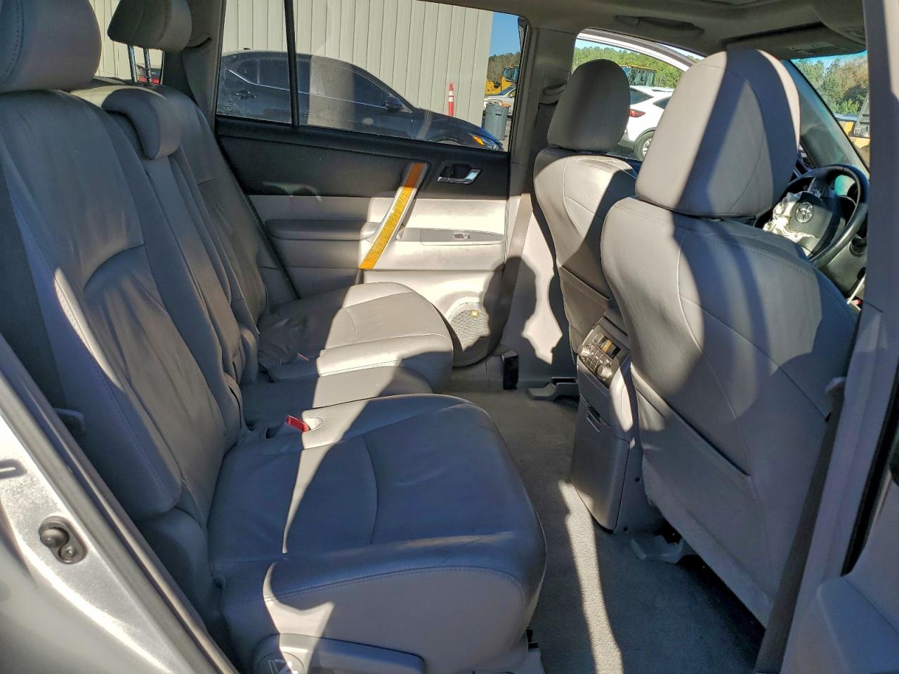 2009 TOYOTA HIGHLANDER HYBRID LIMITED photo 11