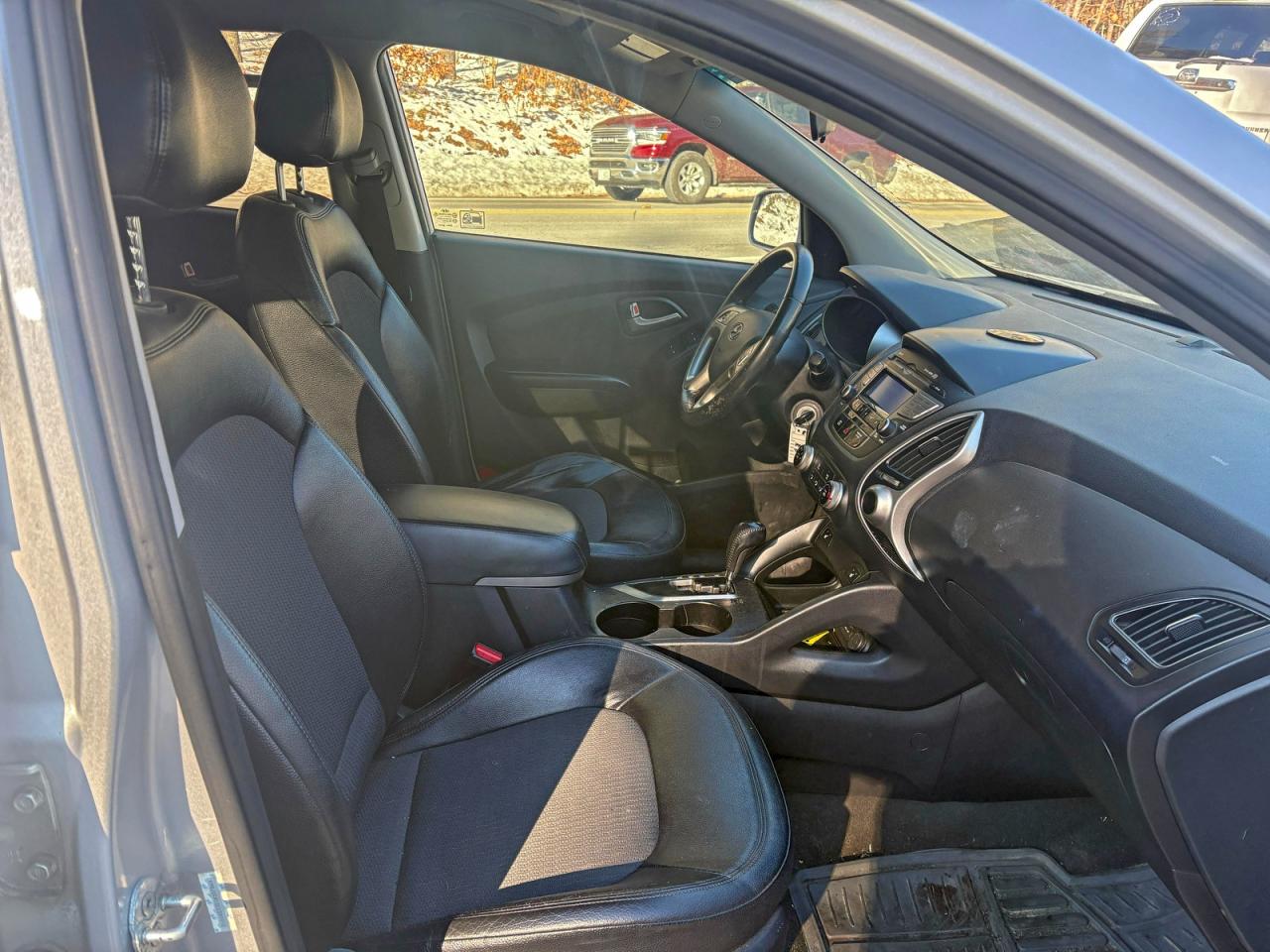 2012 HYUNDAI TUCSON GLS photo 5