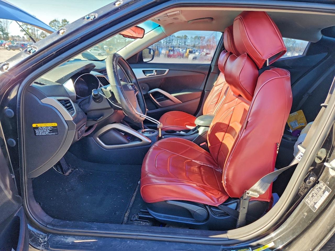 2013 HYUNDAI VELOSTER photo 7